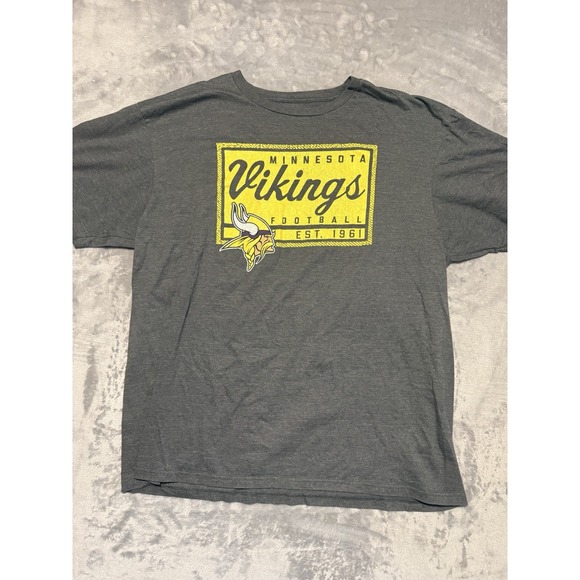 Majestic Other - Majestic Shirt, Men's Size 2XL, Gray, NFL Minnesota Vikings tee Triple Peak